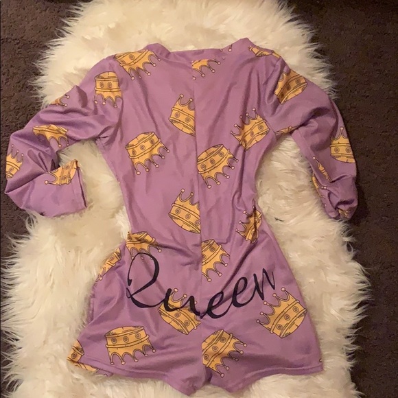 Queen sleep in next to - Picture 2 of 3